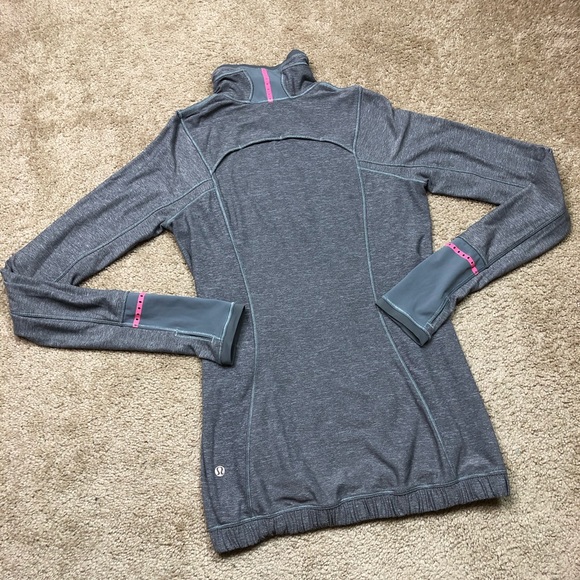 lululemon athletica Tops - Lululemon Gray Long Sleeve 1/3 zip pullover size 2